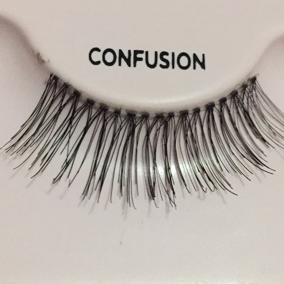 False Eylashes - Picture 3 of 3